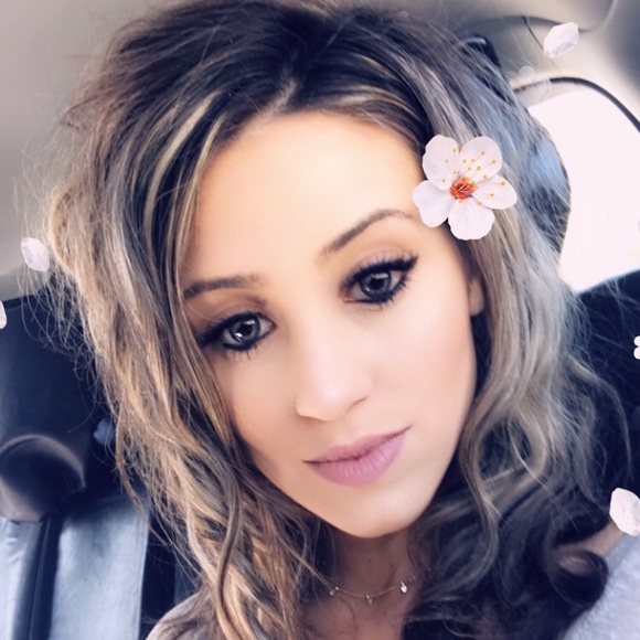 Meet your Posher, Cece - Picture 1 of 1